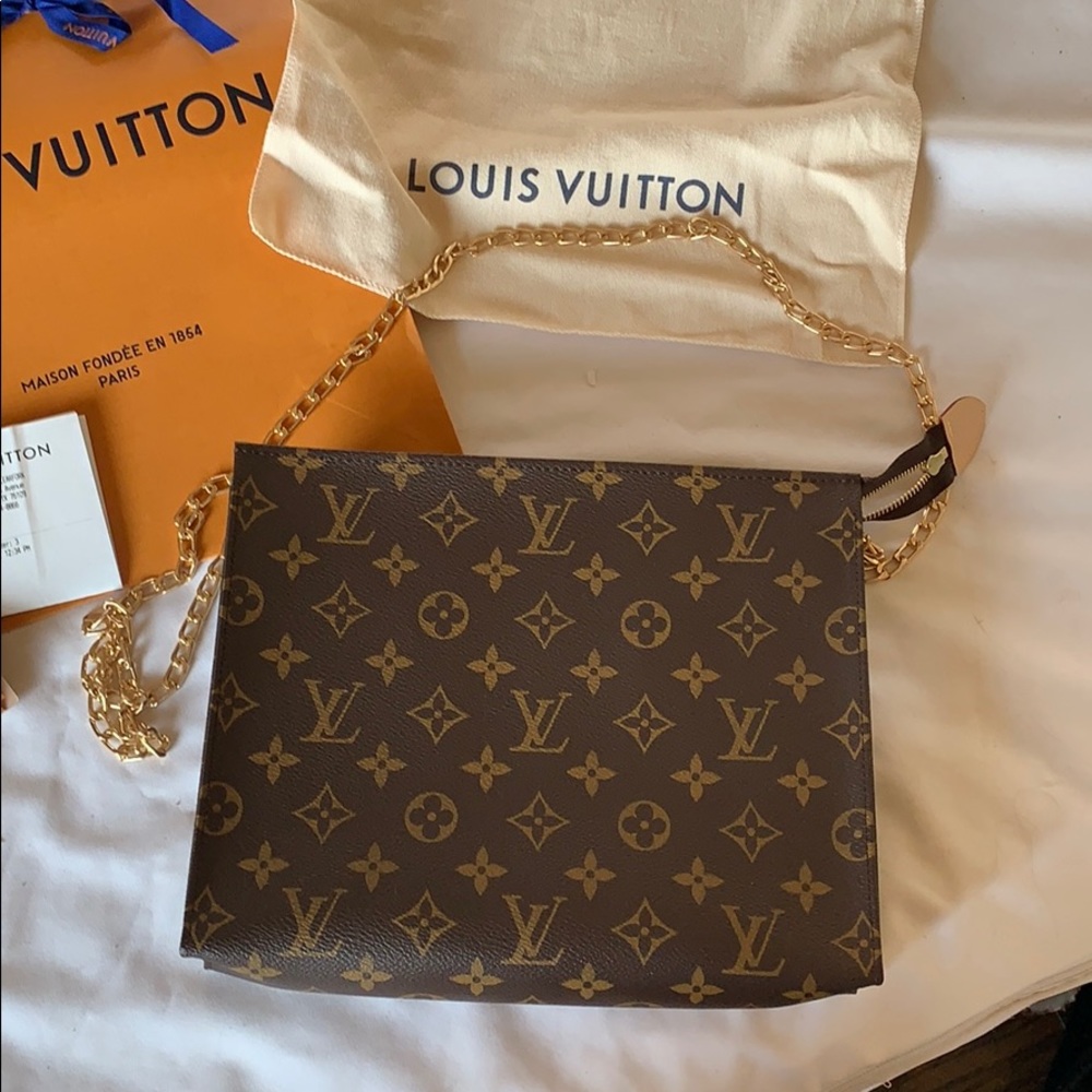 NWT Authentic Louis Vuitton Toiletry 26 *SOLD* - Picture 2 of 9